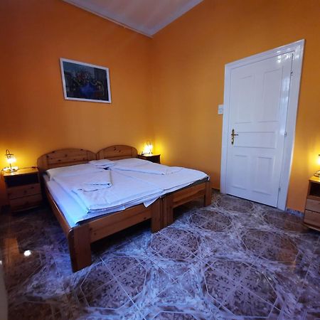 Glória apartman Gyula Exterior foto