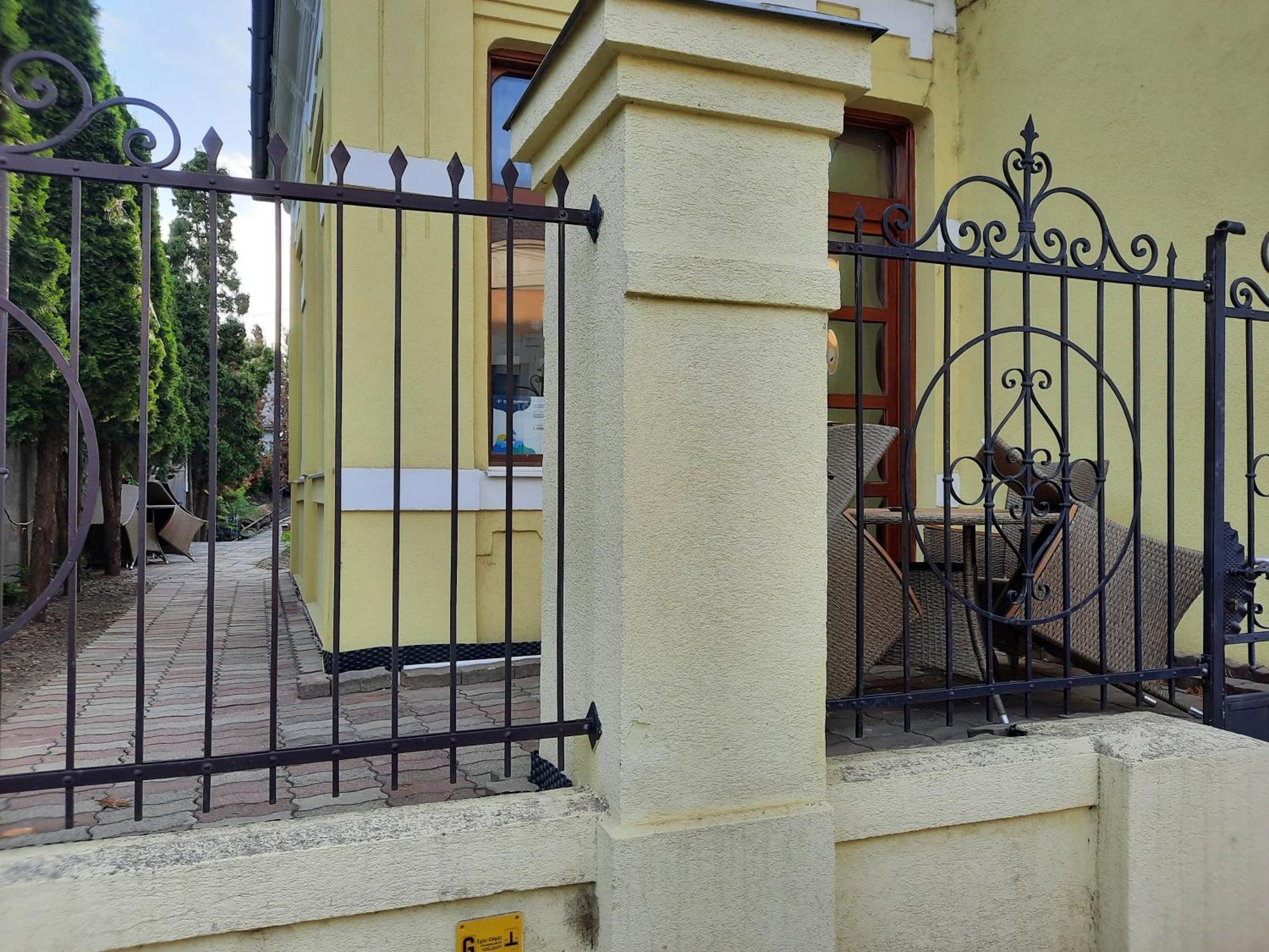 Glória apartman Gyula Exterior foto