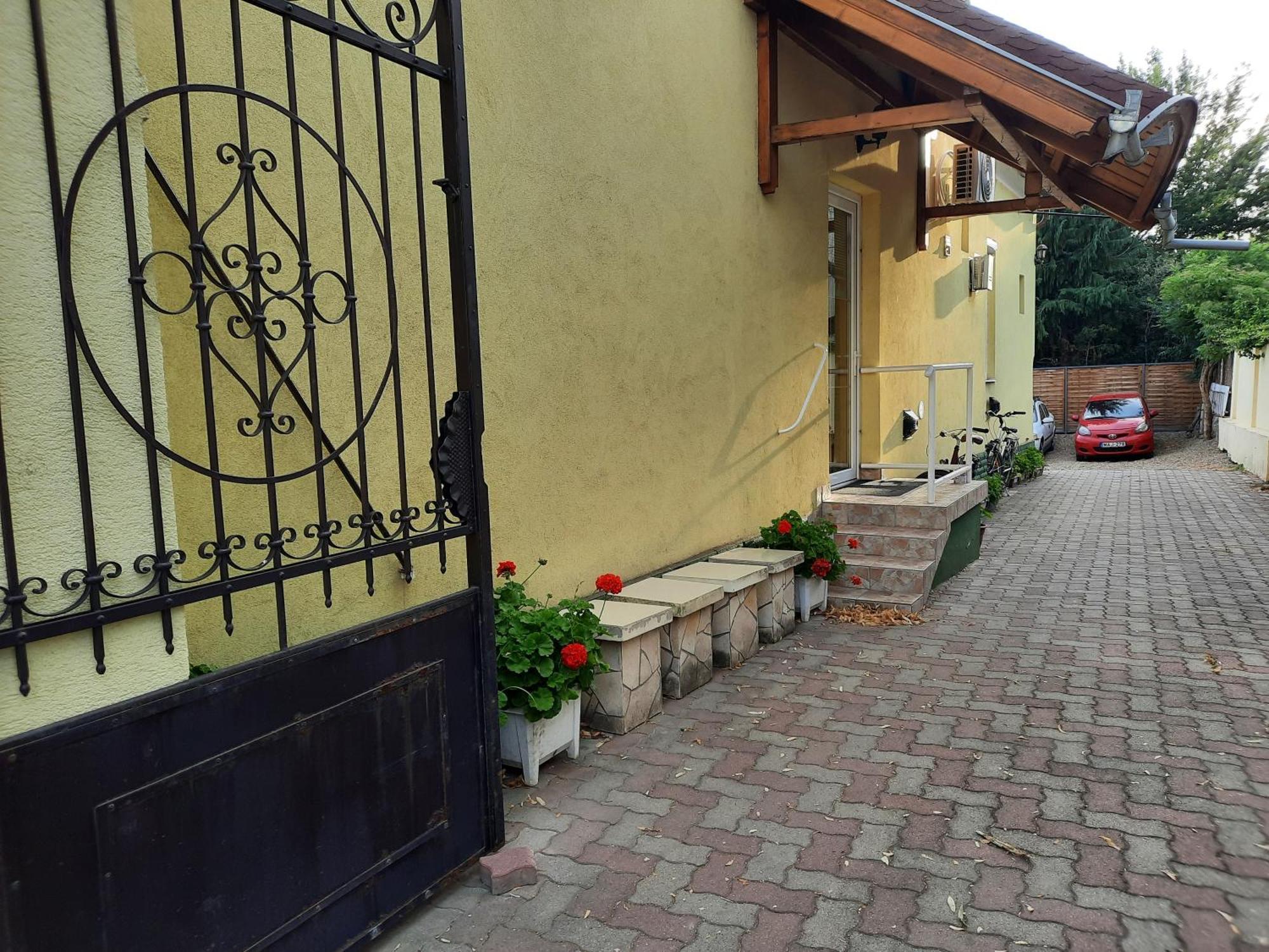 Glória apartman Gyula Habitación foto